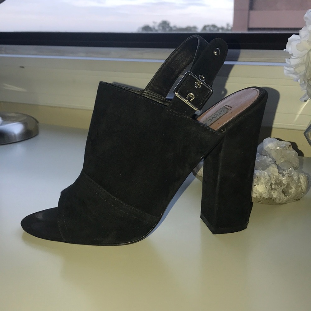 Steve Madden Black Suede Shoeties